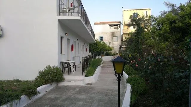 Hide Away Apartament *