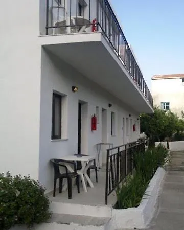 Hide Away Lägenhet Ypsos