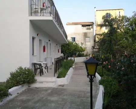 Hide Away Apartament *